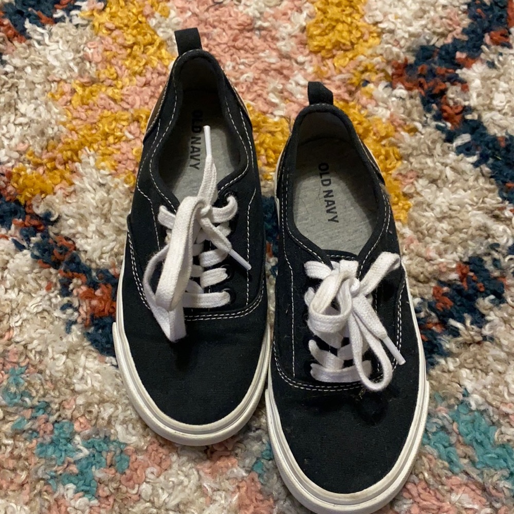 Boys Old Navy shoes